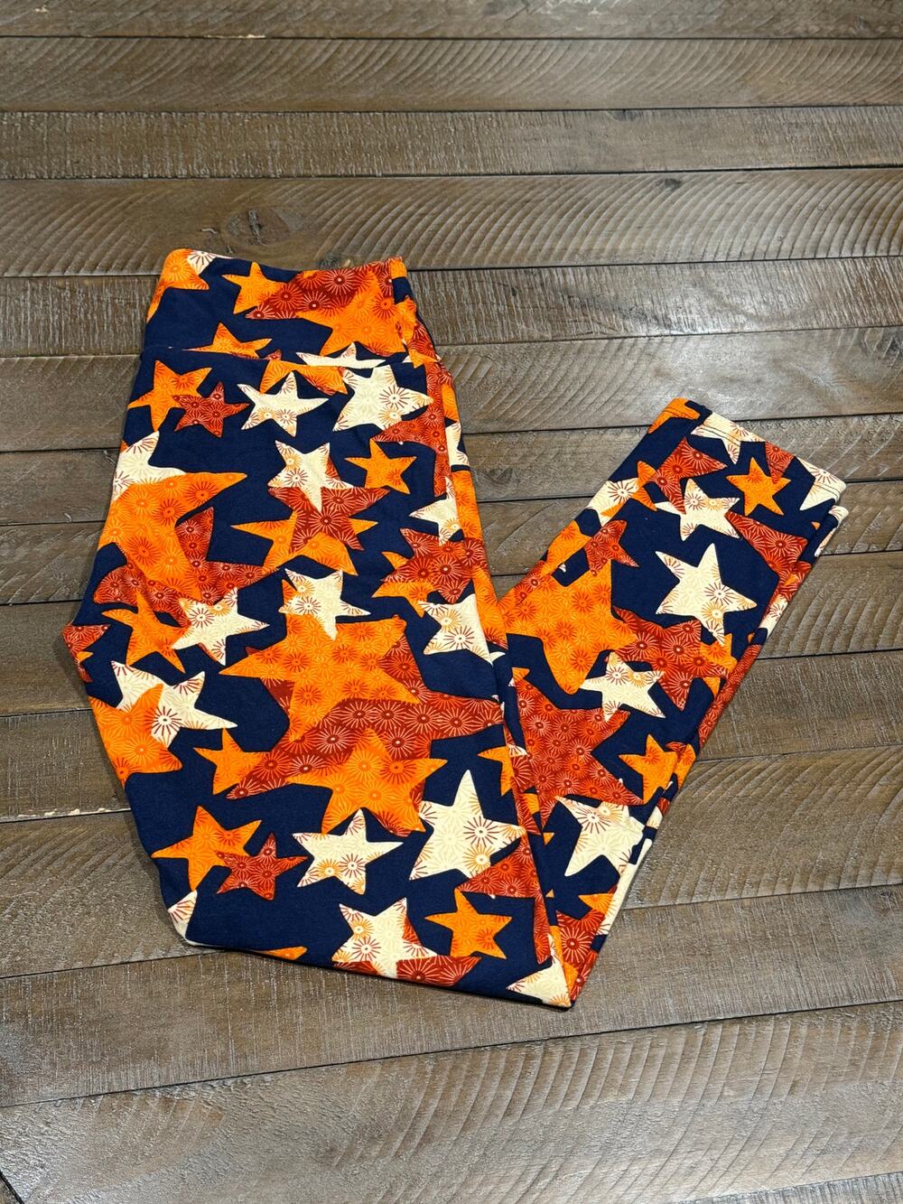 NWOT LuLaRoe Leggings One Size OS Blue Orange Red Stars Design